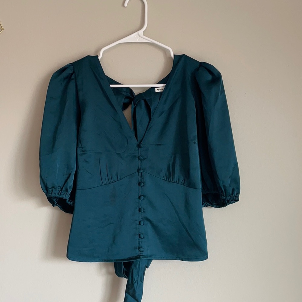 Abercrombie & Fitch Satin Bow Back Blouse